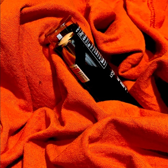 Makeup - Picture 4 of 5